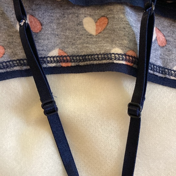 ANN TAYLOR Navy Red & White Heart Design Stretch Camisole - Size M. - Picture 4 of 12